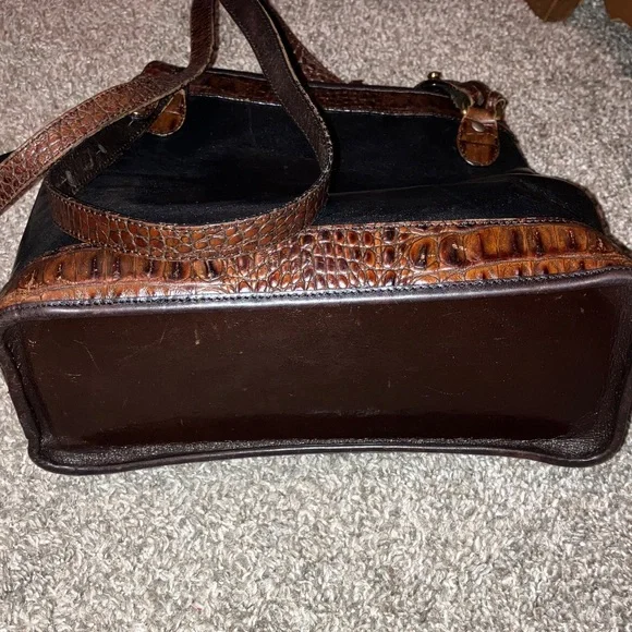 Brahmin Black and Brown Genuine Leather Croc Embossed Shoulder Bag 10” X 10” - Picture 7 of 16